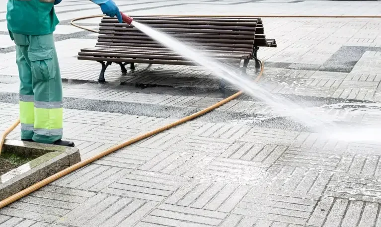 Maintenance services for strip malls